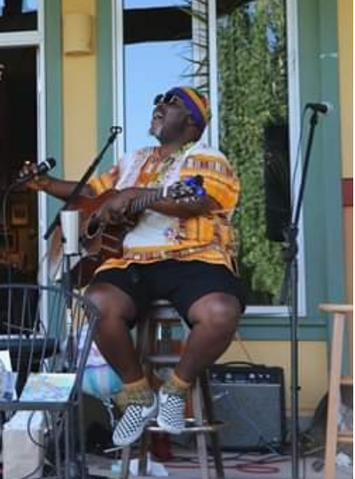 Andre' Floyd at Ten Spoon Winery